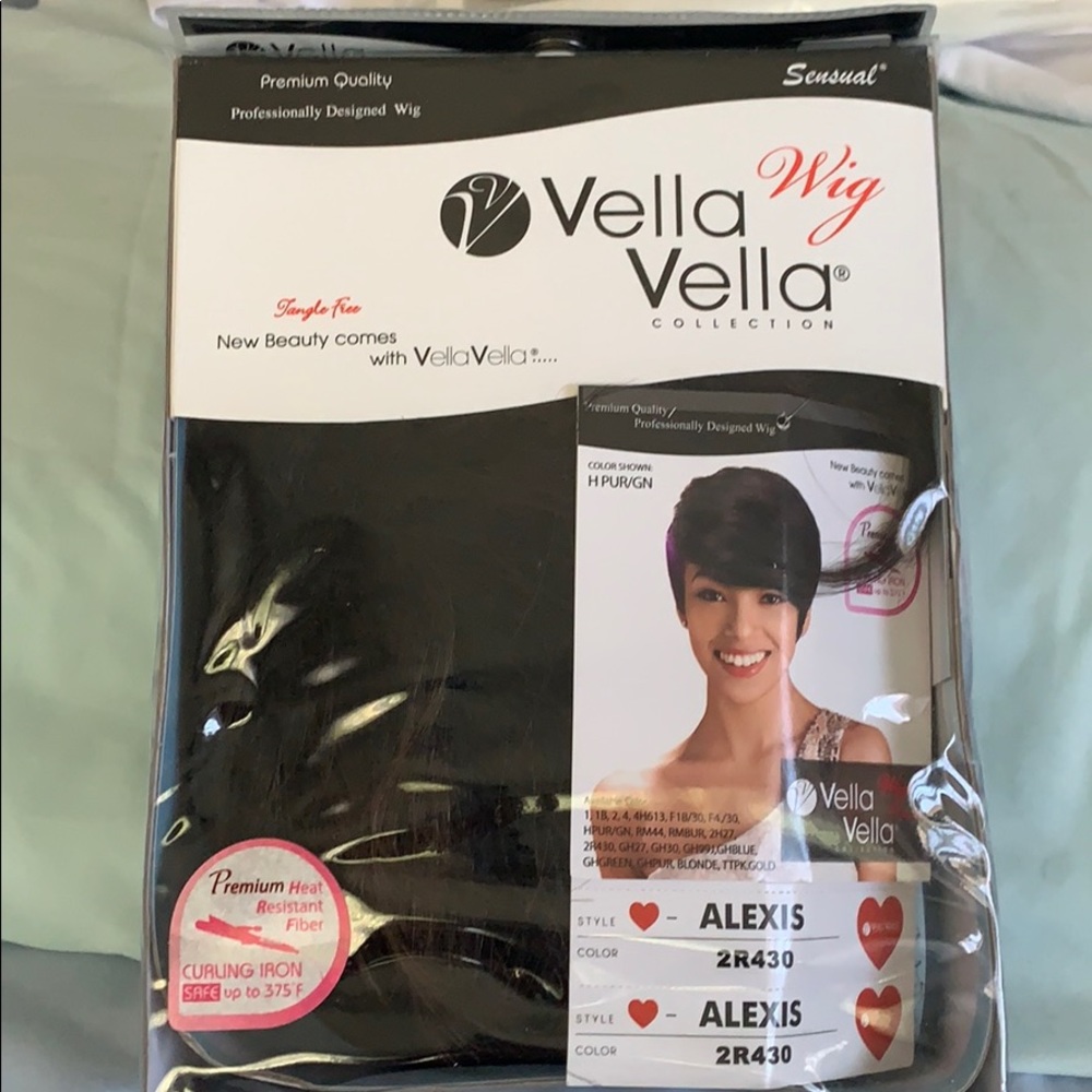Vella Vella Wig, Alexis, color 2R430